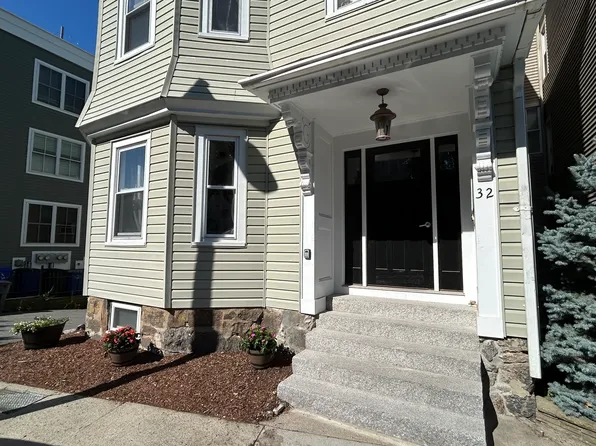 32 Forbes St #1, Jamaica Plain, MA 02130