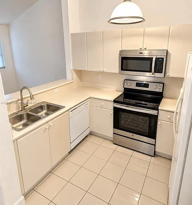 2461 SE 16th Ter #200