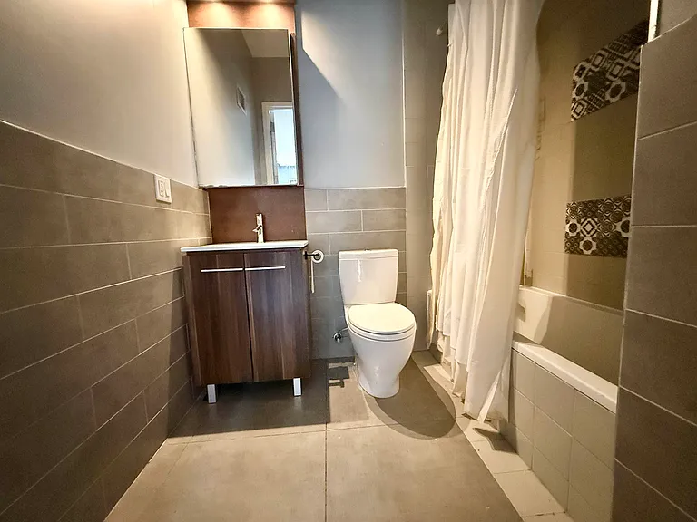 619 Gates Ave #2 — Photo 6