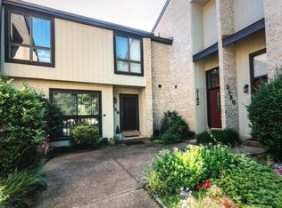 3182 Readsborough Ct, Fairfax, VA 22031