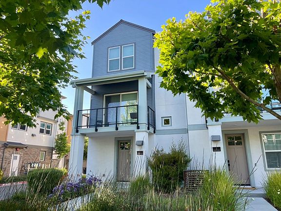 2nd image of 875 Cotati Ter Unit 1