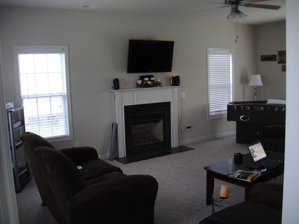 1st image of 119 Moonstone Ct