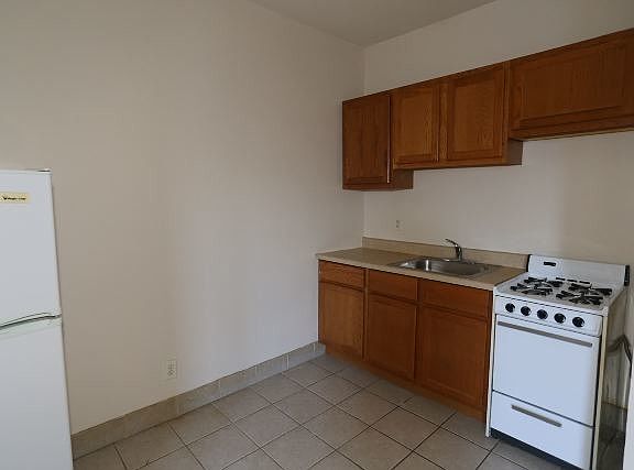 2nd image of 4851 N Damen Ave #602
