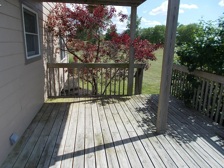 1740 Tanglewood Dr — Photo 6