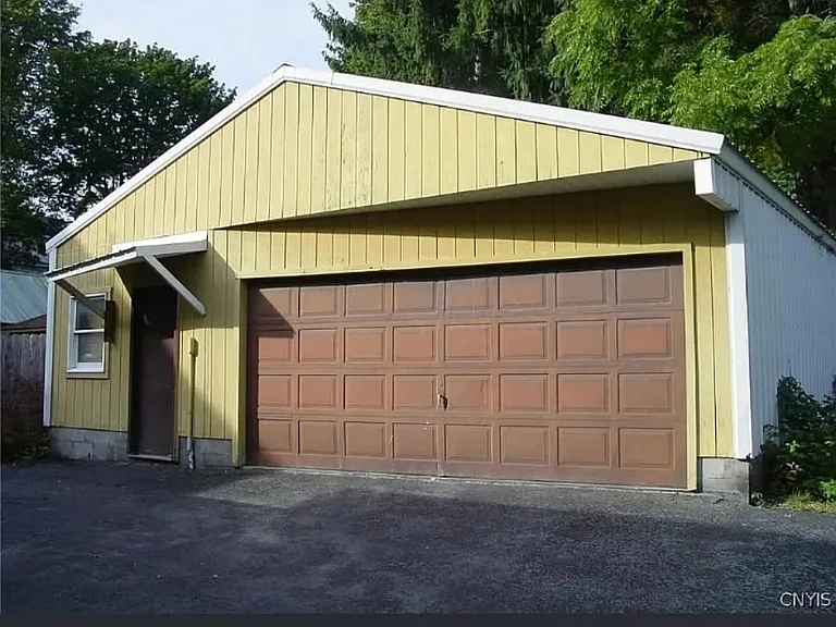 306 Hall Ave #1 — Photo 2