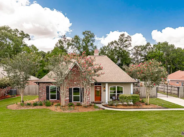 8006 Fitzgerald Dr, Denham Springs, LA 70706