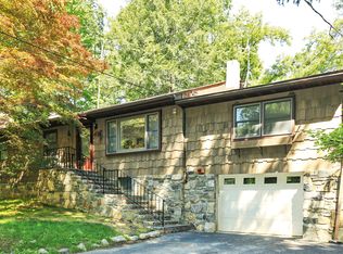 24 Bird Ln, Garrison, NY 10524