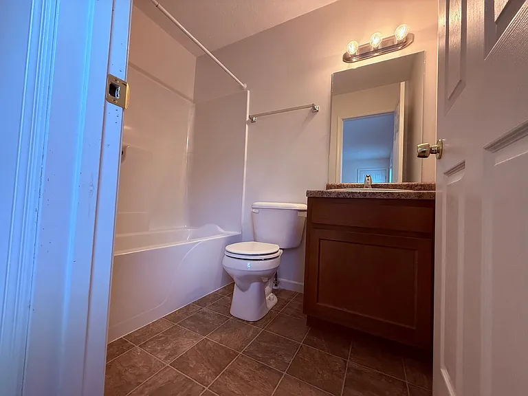 10 Station Ln NE — Photo 19
