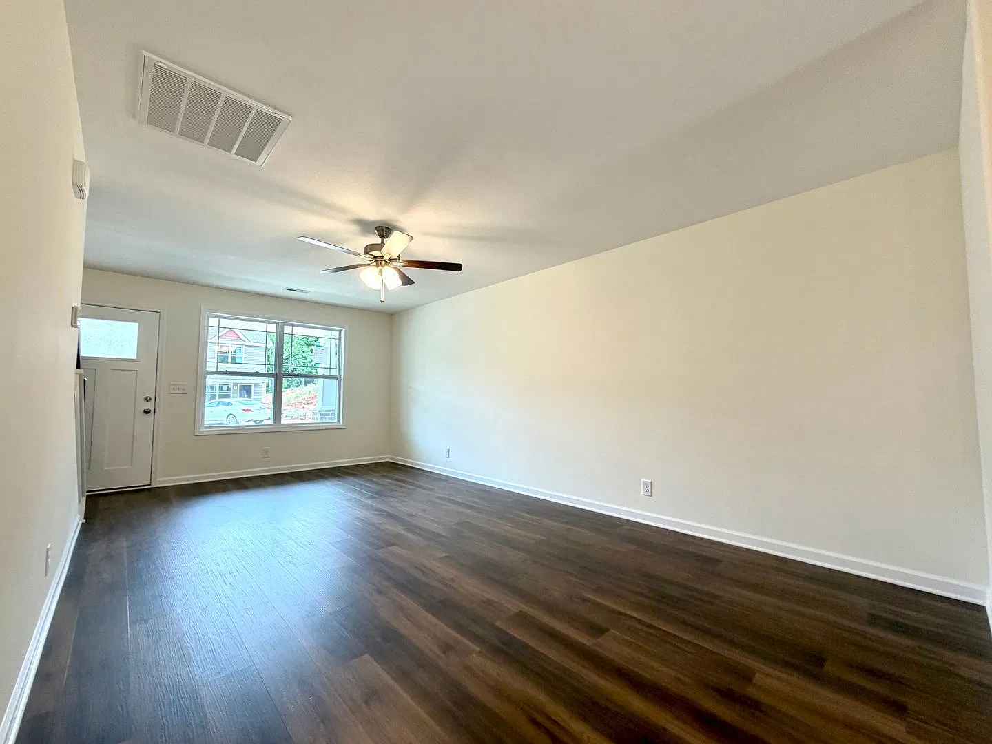 Serene Townhomes - 910 Peaceful Place — Photo 4