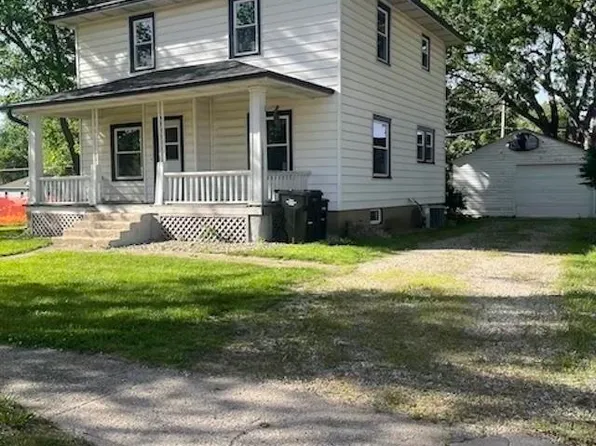 22 Avenue B W, Lake Park, IA 51347