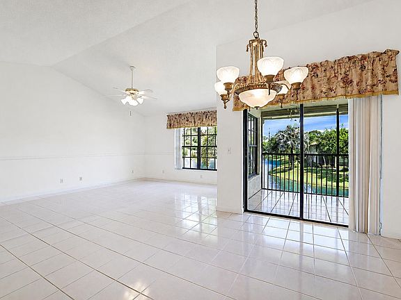3rd image of 3283 Jog Park Drive