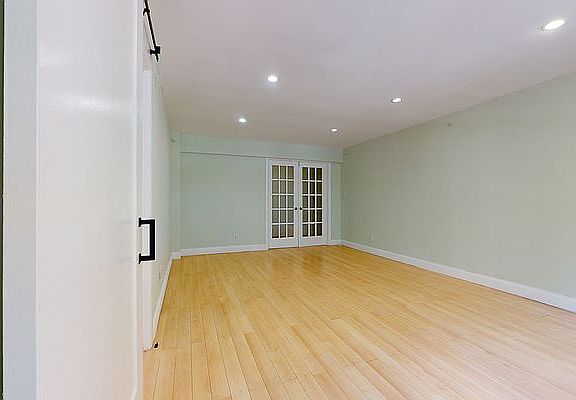 5th image of 37-30 73rd St #1E