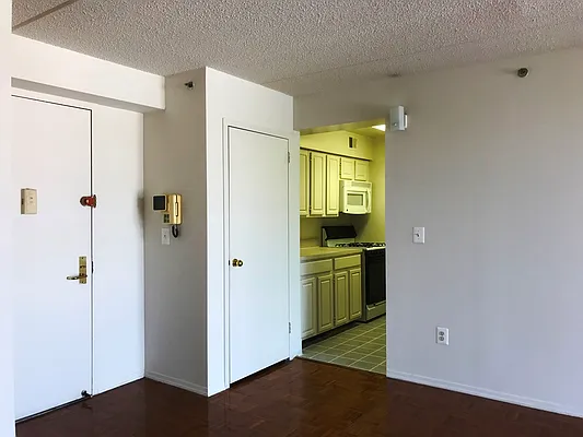 Rented by Prime Realty | media 13