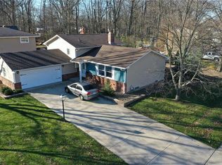 6656 Chadbourne Dr, North Olmsted, OH 44070