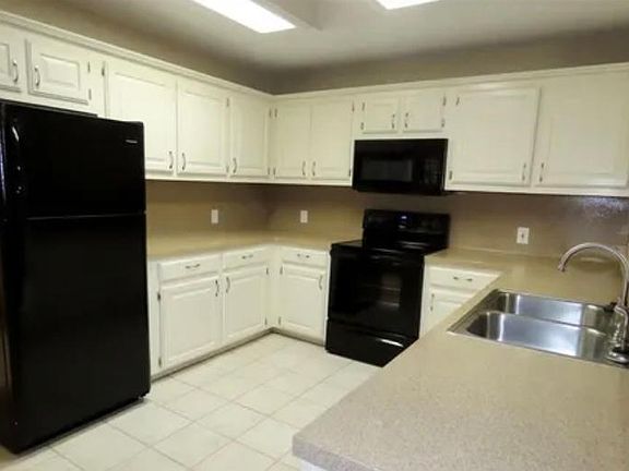 4th image of 3319 Lexington Dr #3319