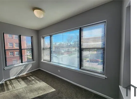 2 bed, $1,686 — Photo 3