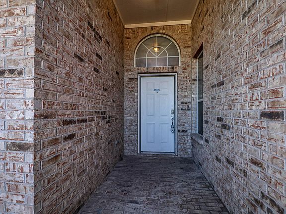 3rd image of 2120 Leandra Ln