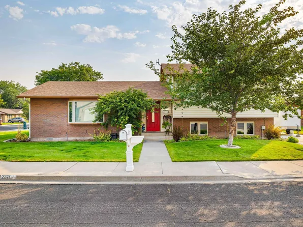 2271 Sherwood Dr, Twin Falls, ID 83301