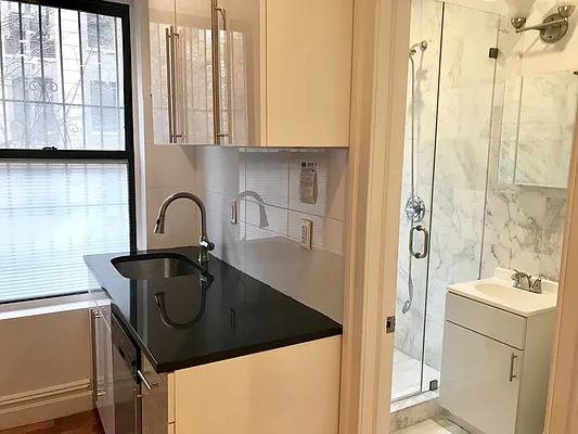 Rented by Platinum Properties | media 9