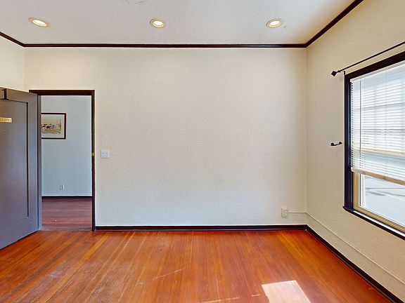 3rd image of 3783-3789 1/2 Park Blvd #3785-1