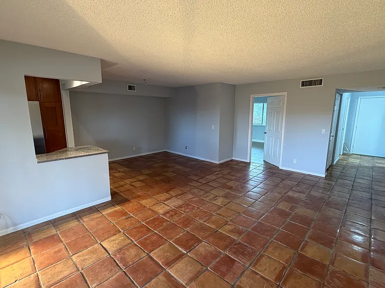 5917 Via Vermilya #406 — Photo 2