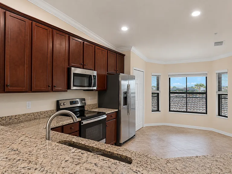 5634 Palmer Cir #201 — Photo 5