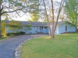 2405 W 104th St, Leawood, KS 66206