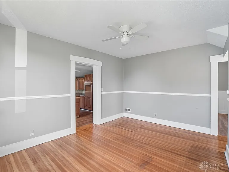 149 Boltin St — Photo 9