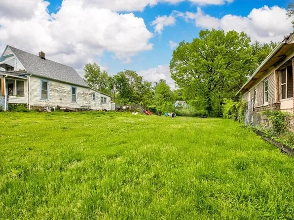 1937 N Thompson St, Kansas City, KS 66101