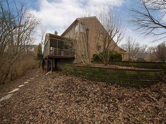 2nd image of 945 Riverwatch Dr