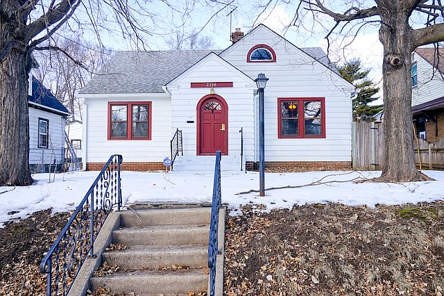 1st image of 2208 16th Ave