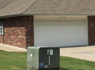 2743 S Moore Ave, Springfield, MO 65807