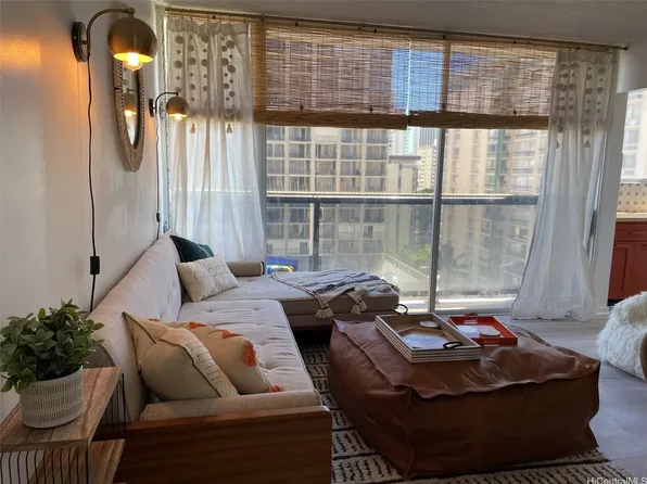 444 Nahua St APT 1104, Honolulu, HI 96815