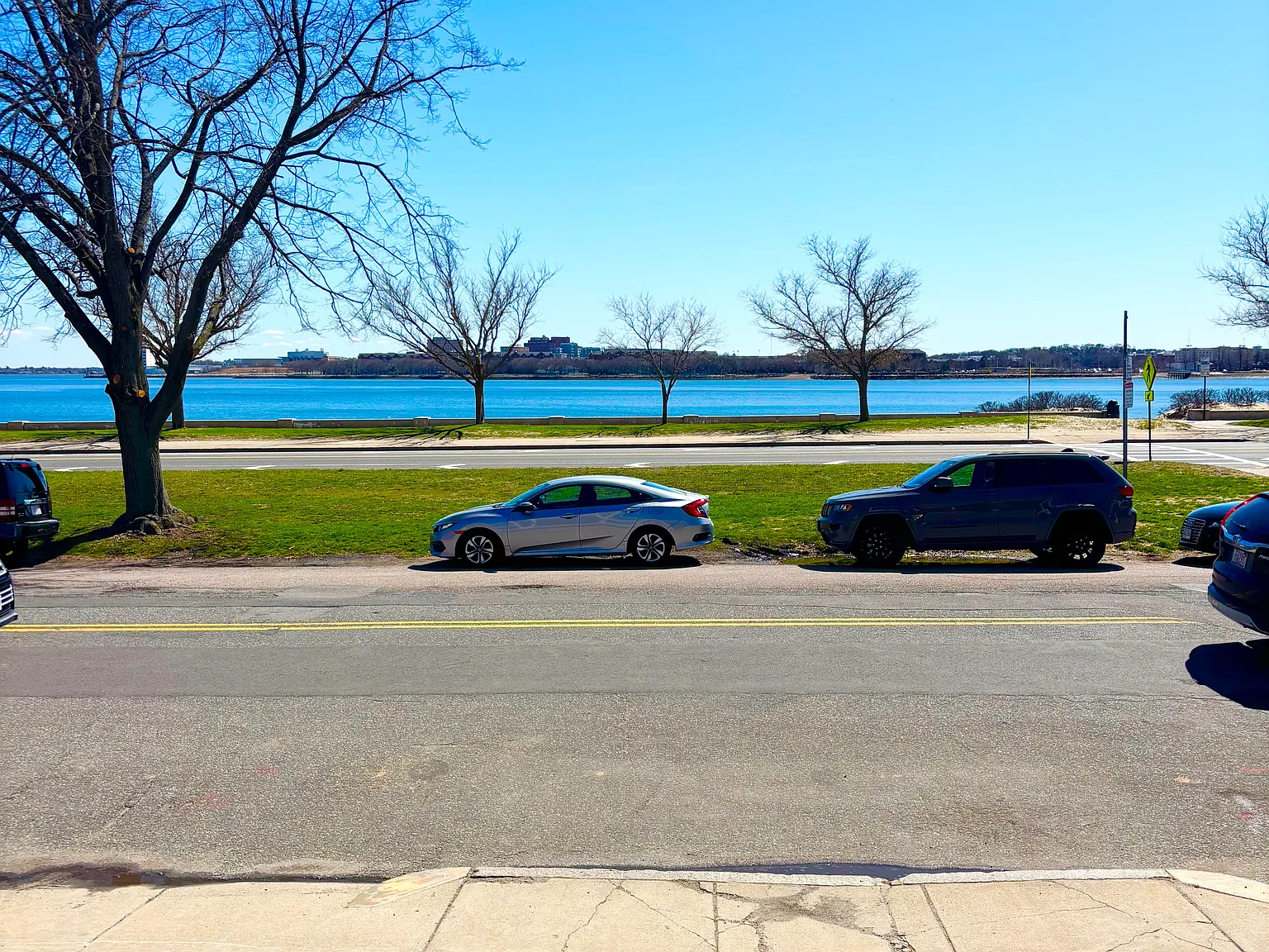 2 bed, 1200 sqft, $3,400 — Photo 2