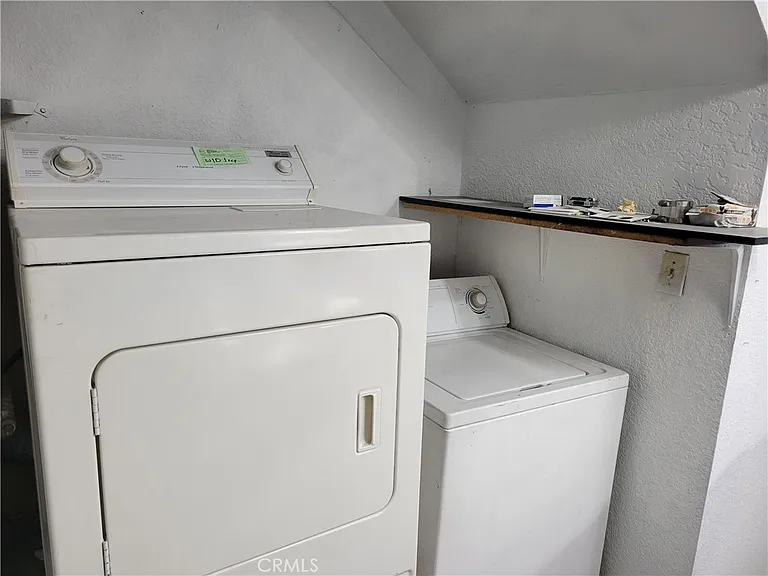 15005 Indiana Ave — Photo 7
