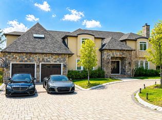 281 Beaufort Ave, Livingston, NJ 07039