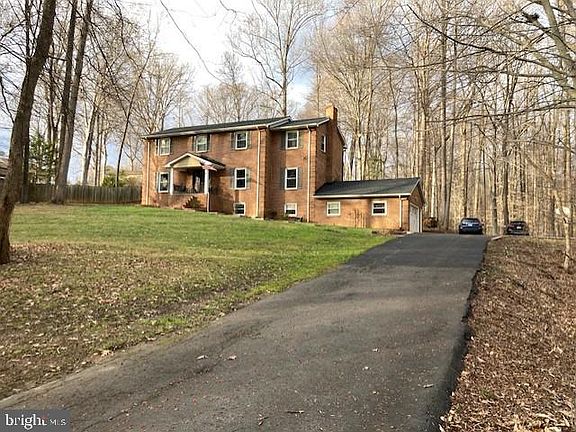 2nd image of 191 Winding Creek Rd