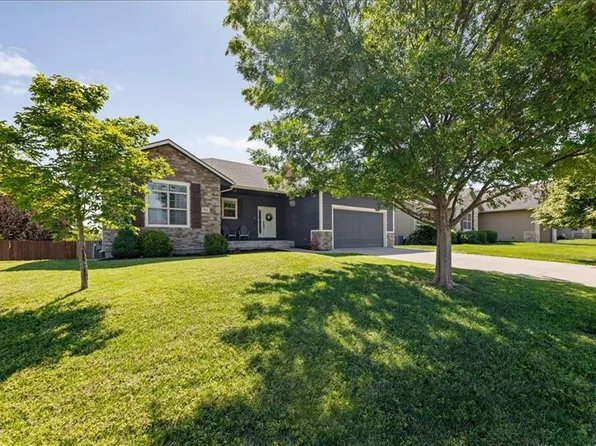 622 N Wren Dr, Lawrence, KS 66049
