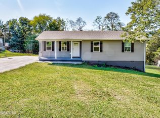 318 Valley View Rd, La Follette, TN 37766