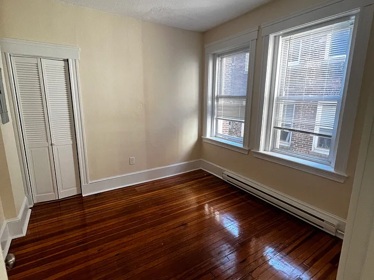 883 Huntington Ave — Photo 15