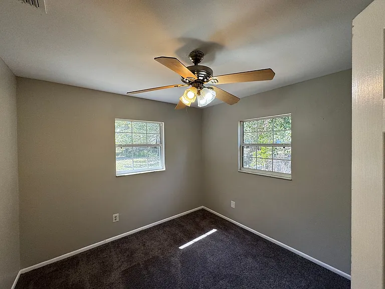 950 W French Ave — Photo 16