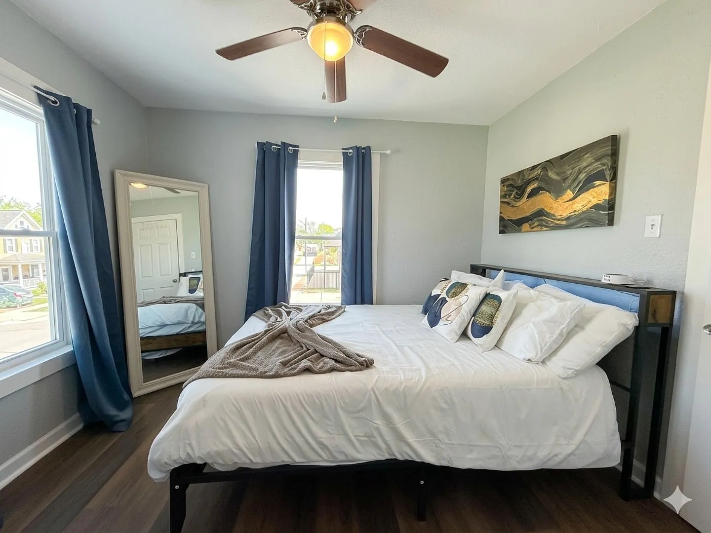 2 bed, $2,200 — Photo 2