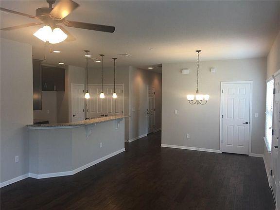 3rd image of 2304 S Lakeline Blvd