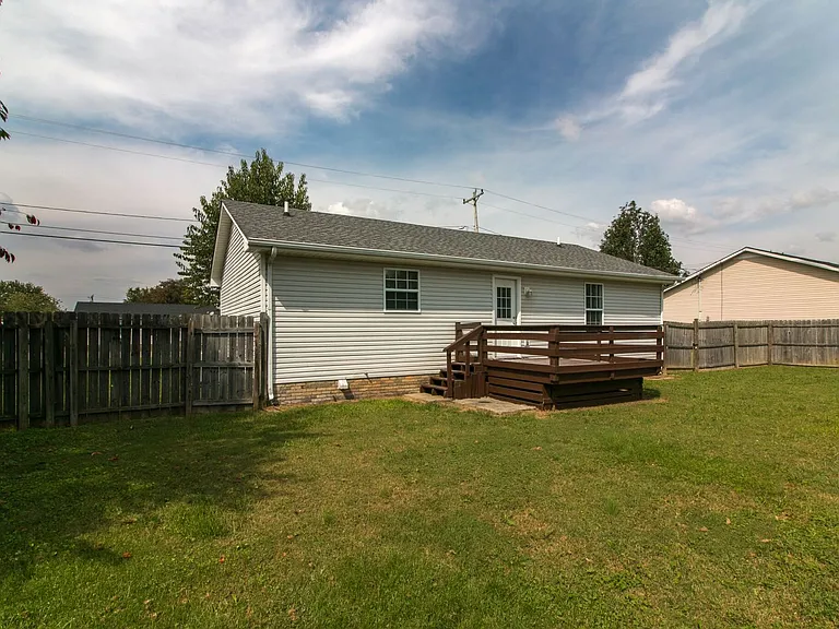 1013 Bush Ave — Photo 25