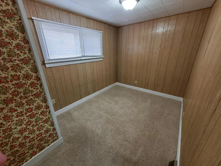 126 S Bernard St — Photo 14