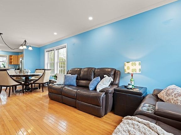 3rd image of 13 Dexter St Unit 16