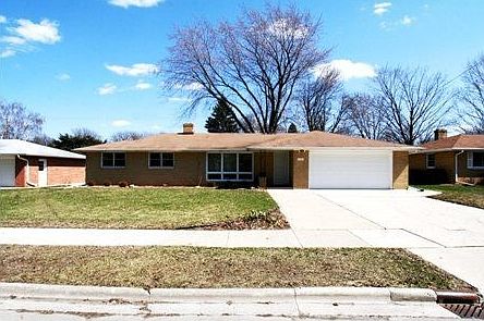 1st image of 1735 Chateau Dr