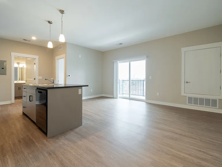 6-web-or-mls-2111-heyboer-dr_12102024