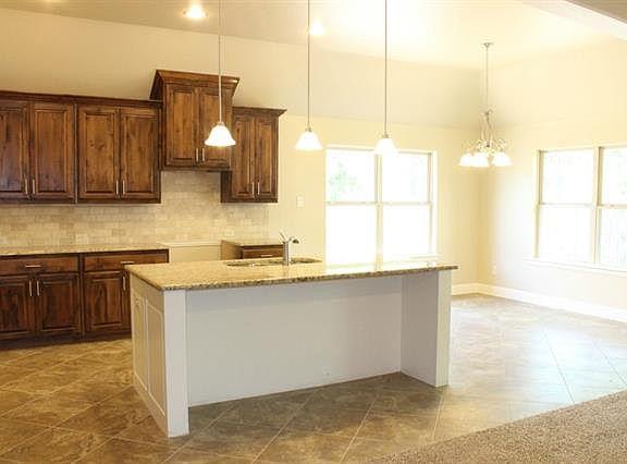 4th image of 7513 Lindsey Dr