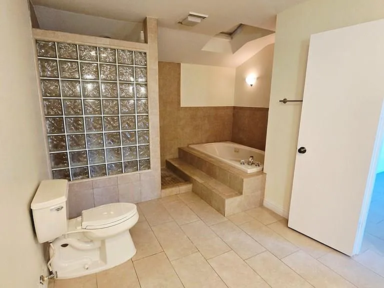 17 Waterfront Dr — Photo 11